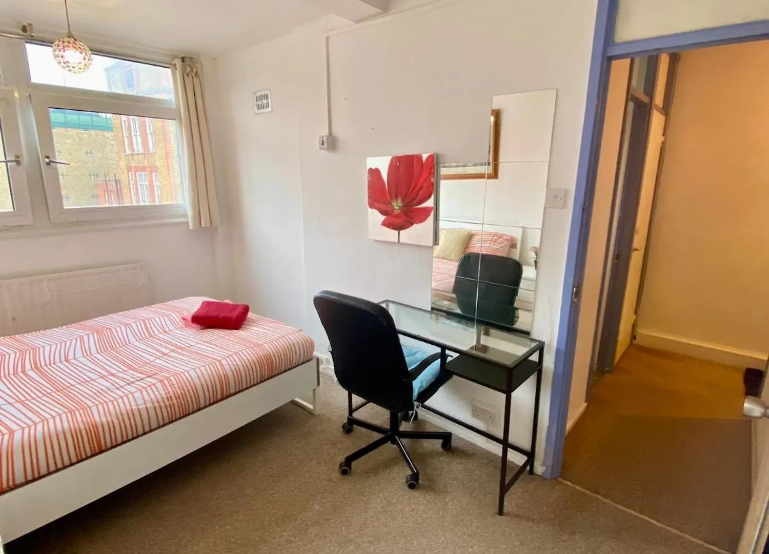 Cosy 3 Bed Apt, Old Truman Brewery! Brick Lane, London, E1 United Kingdom