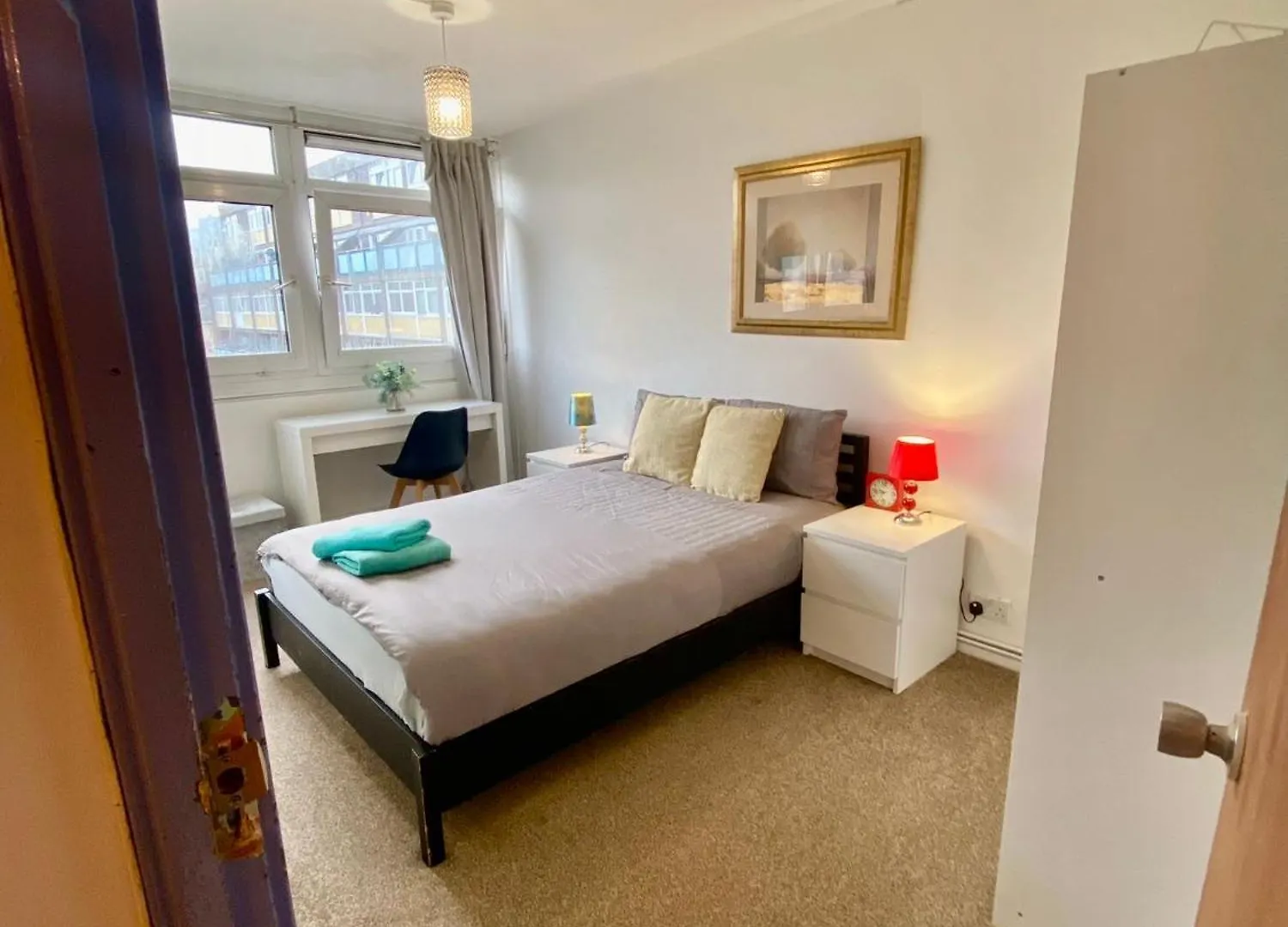 Cosy 3 Bed Apt, Old Truman Brewery! Brick Lane, London, E1 London