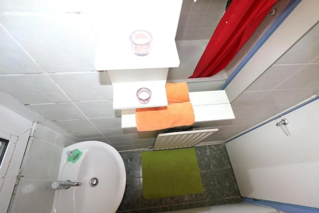 Cosy 3 Bed Apt, Old Truman Brewery! Brick Lane, London, E1 0*, London