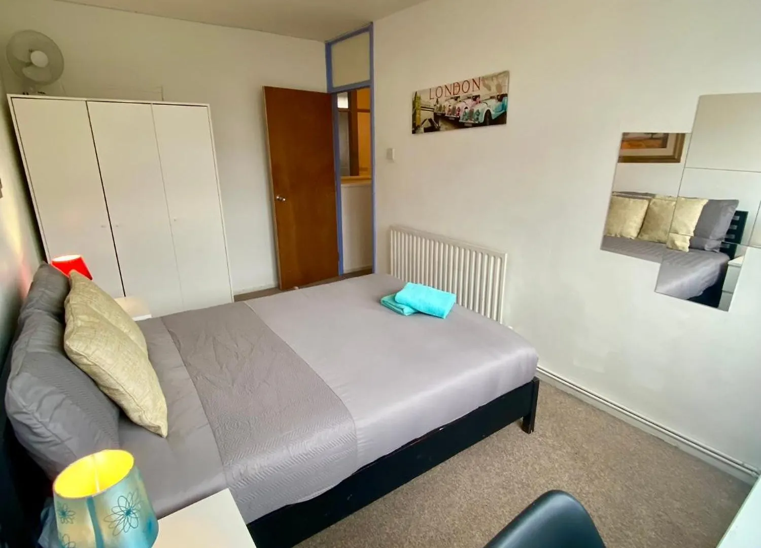 Apartment Cosy 3 Bed Apt, Old Truman Brewery! Brick Lane, London, E1